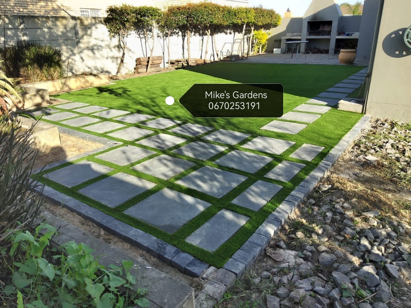 BLOCK AND TURF AND ALL TYPES OF PAVING AND DECORATIVE STONES AND INSTANT ROLL ON GRASS 0670253191