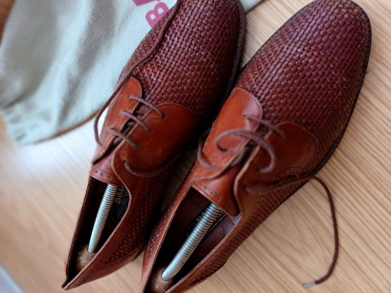 Leather shoes,men
