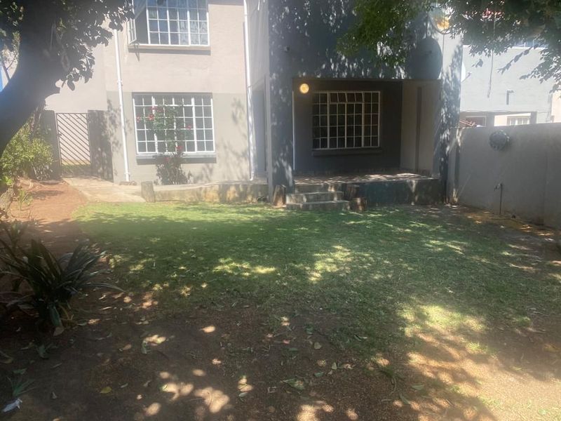 Ground Floor 2 bedroom in Edenglen