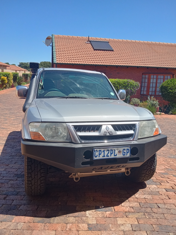 2005 Mitsubishi Pajero SUV 3.2 DID GLS