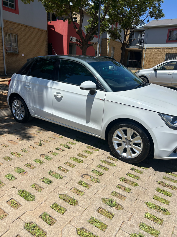 2012 Audi A1 Hatchback Sportback TDI 1.6 4door white R95.000neg