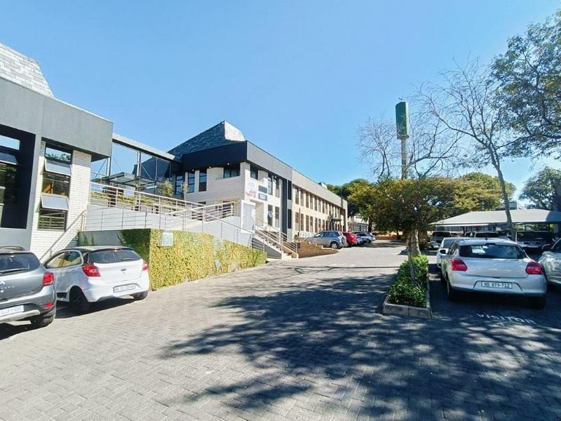 Hurlingham Office Park:  Fantastic A grade office space of 229 mÂ² to let with great incentives o...