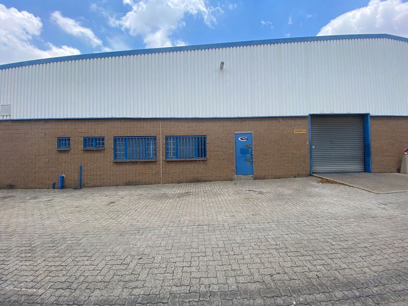 546m2 warehouse to let in Selby, Johannesburg