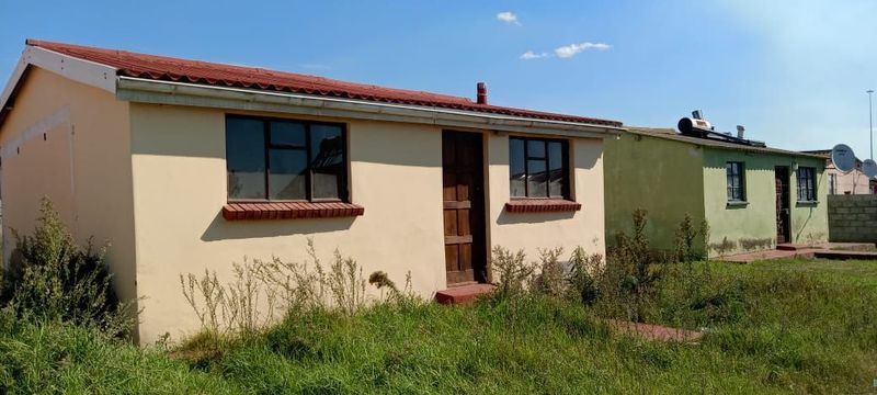 2 Bedroom House for Sale in Kwazakhele