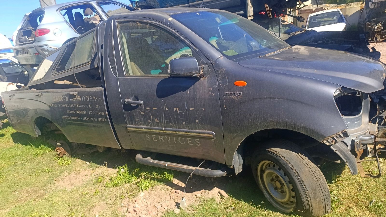 Mahindra genio bakkie stripping for spares | Other | Gumtree South Africa