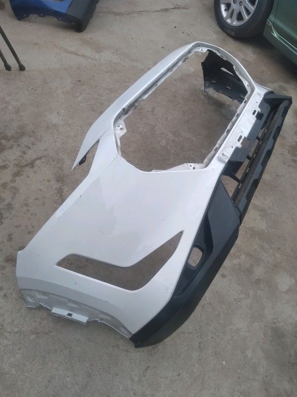 Nissan Magnite front bumper plz contact Lucas on 0843018577