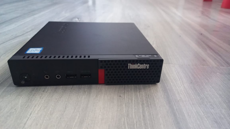 Lenovo Thinkcentre M910Q (tiny pc) i5 7th gen 500gb hdd 8gb ram.