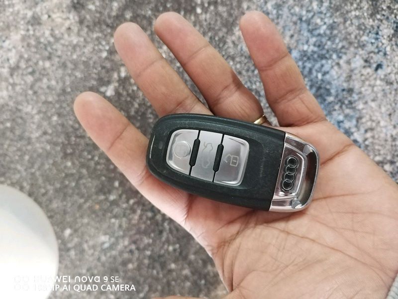 Audi B7/ B8  spare key