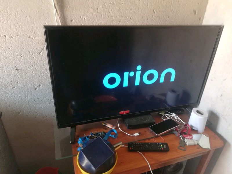 Black Orion Plasma 39&#34; TV for sale 2000rand negotiable