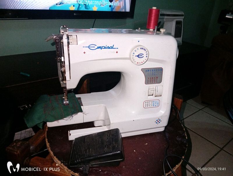 Empisal dress maker 270 d sewing machine for sale r700 located in germiston town gauteng machine is