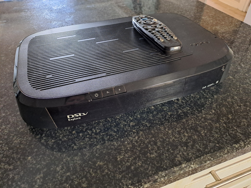 DSTV 2TB Explora Decoder