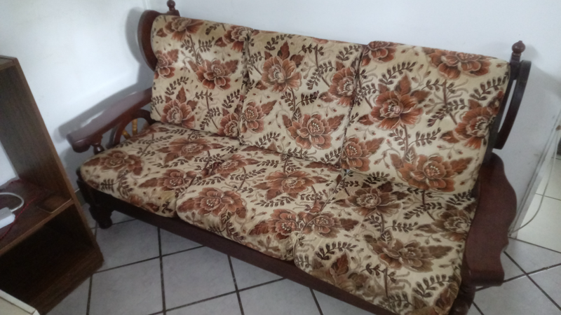 Selling Imbuai wood Antique couches