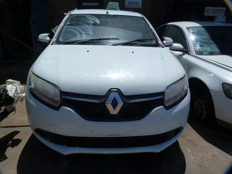 Renault Sandero 900T Dynamique Manual White - 2015 STRIPPING FOR SPARES