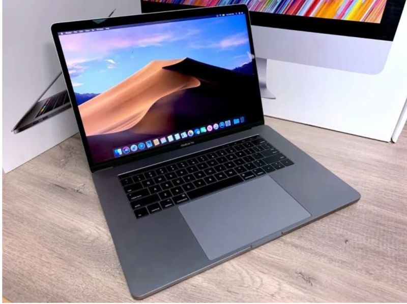 Apple Laptop Macbook Pro for Sale