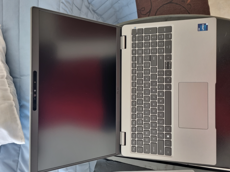 Dell Laptop 5540 - like new