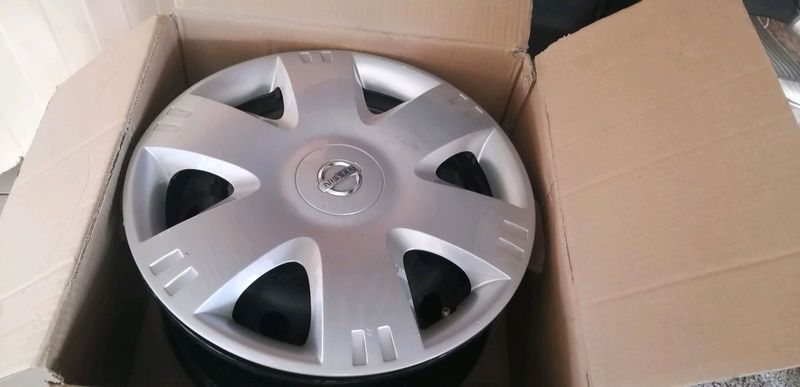 Nissan np200 rims