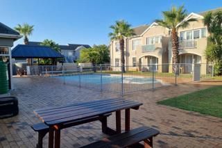 1 Bedroom Apartment / Flat for Sale in Townsend Estate, Goodwood R 999 000