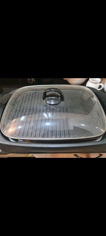 Griller still in excellent condition comes with cable