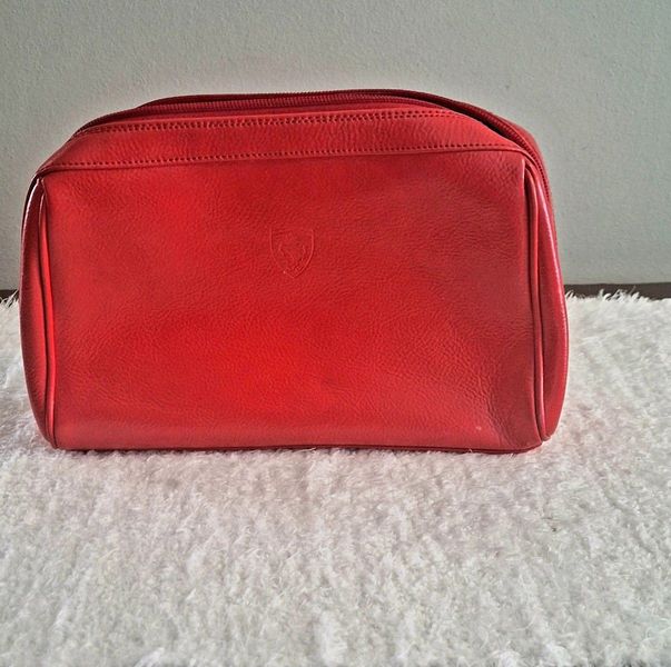 Ferrari wash bag clearance