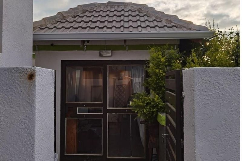 A 3 BED DOUBLE STOREY HOUSE, WINDMILL PARK,  BOKSBURG