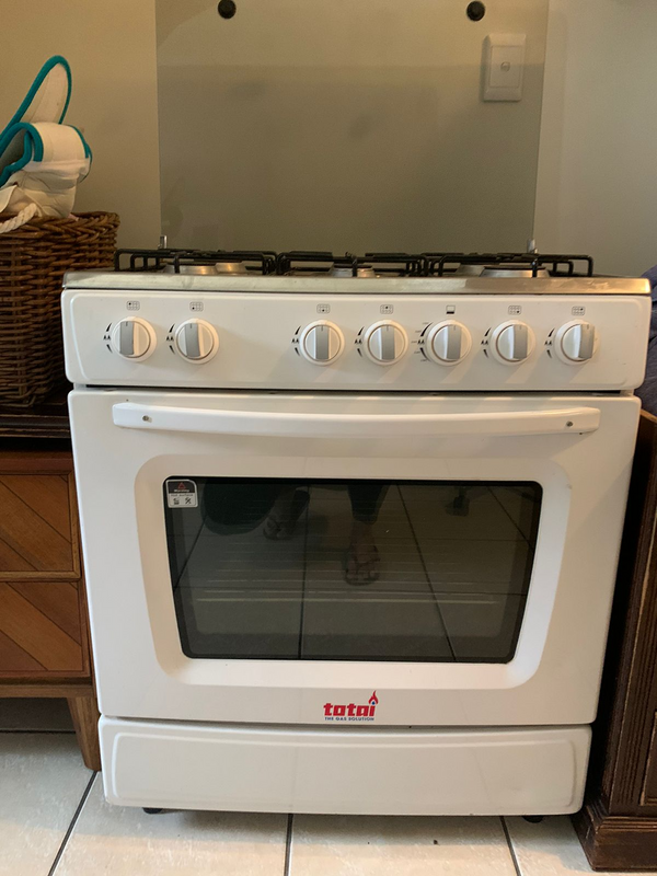 Totai 6 Plate Gas Stove and Oven