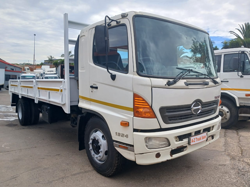 Grab the opportunity to own a dependable 2013 HINO 1324 8 TON WITH DROPSIDE BODY -R499.990 excl VAT