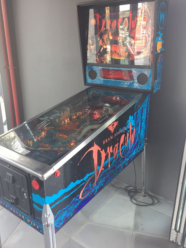 Dracula Pinball Machine by Williams Pinball
