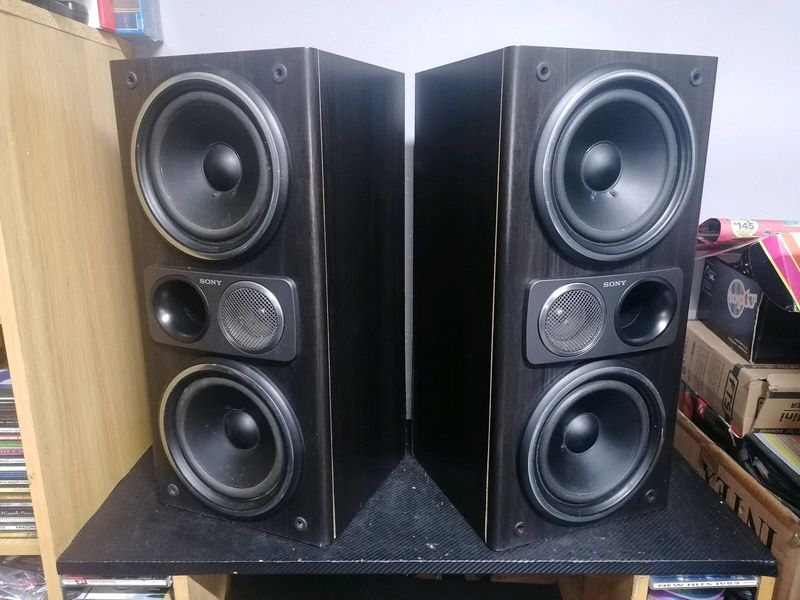 Sony Hi-fi speakers in good condition