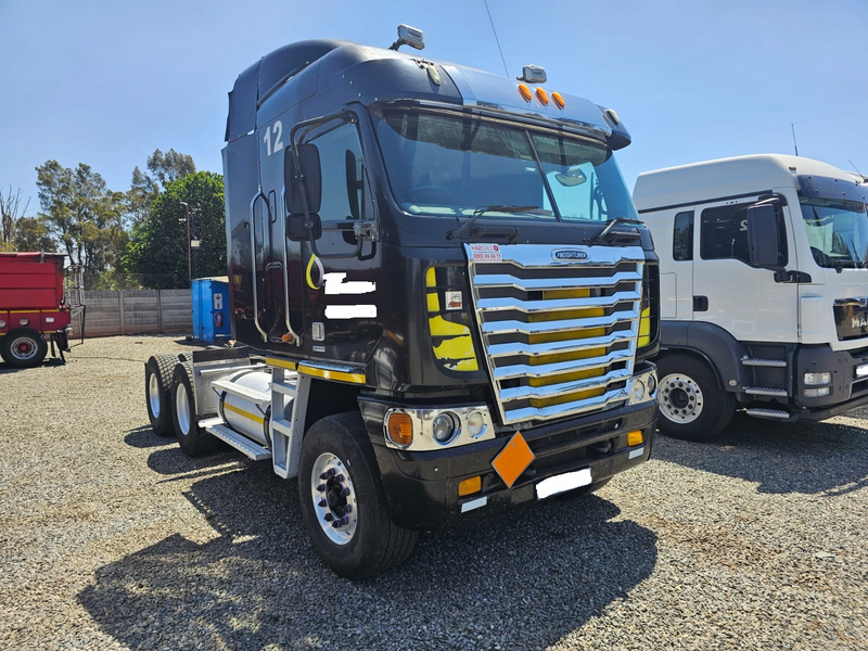 USED 2X 2014 FREIGHTLINERS ARGOSY ISX 500 FOR SALE