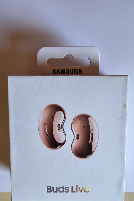 Samsung Galaxy buds live Bronze R1999 &#43; 2 FREE Cases. Call or whatsap 082 800 1519