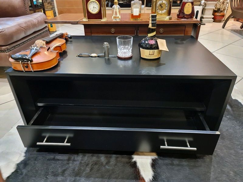 Coffee Table With 2 Side Storage Drawers