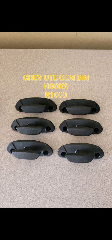 CHEVROLET UTILITY OEM BIN HOOKS