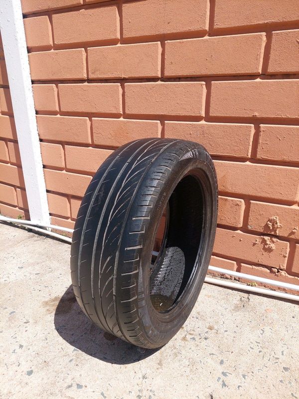 1× 215 55 18 inch hi fly tyre for sale r350
