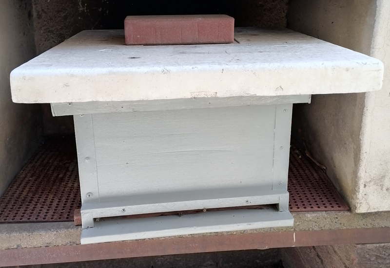 Bee hive with bees for sale