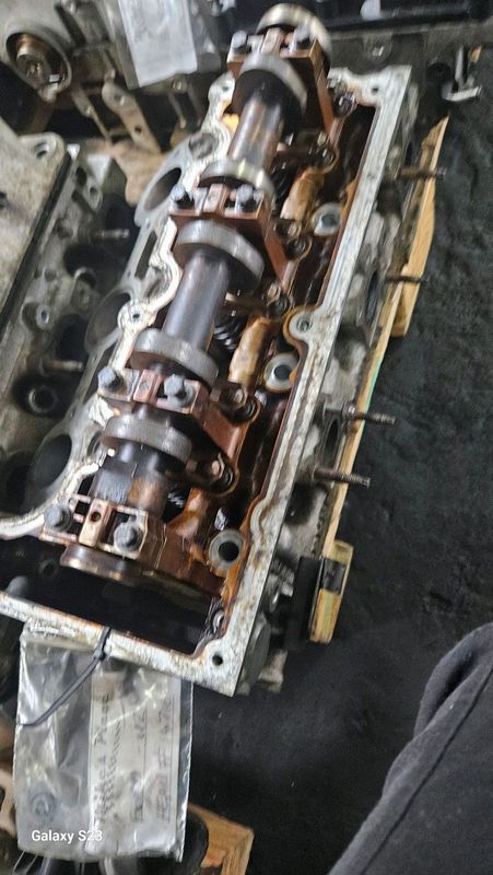 Ford Ranger 4.0 V6 Cylinder Head