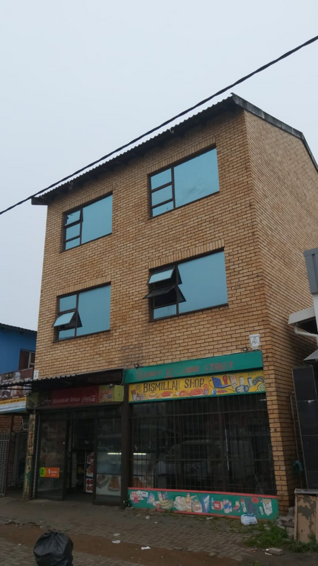 Large Office / Shop Area to Rent in Currie Street