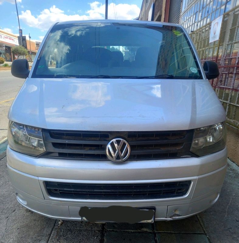 WV T5/T6 CARAVELLE STRIPPING FOR PARTS