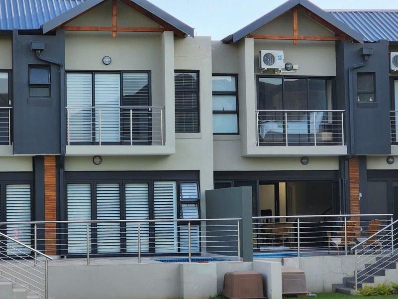 3 Bedroom Townhouse For Sale in The Islands Estates