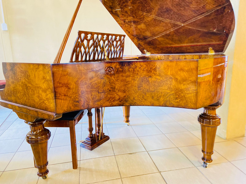 Piano – Rönisch boudoir grand!