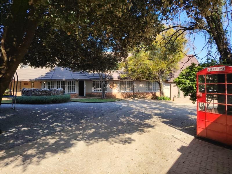 Exceptional Office Space with Business 4 Zoning For Sale in Doringkloof, Centurion