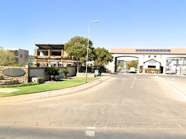 Newmark Estate: Exclusive office spaces available for rent in Silverlakes. 100m² ready for immedi...