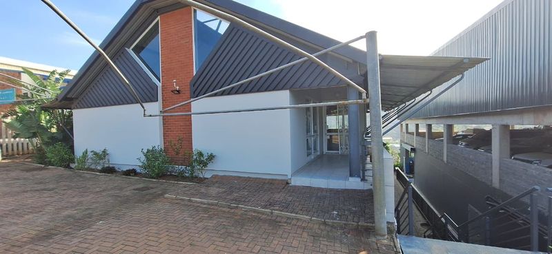 250m² of Neat Office Space to let in Redhill, Durban North