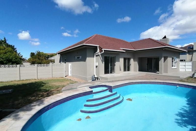 Experience luxury and comfort in the heart of Milnerton