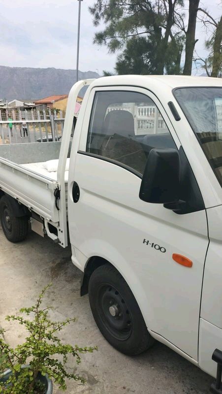 Pick up truck to hire