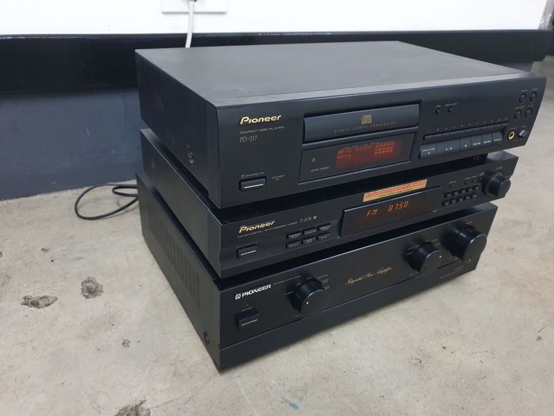 Pioneer Stereo System