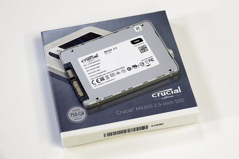 Crucial MX300 CT750MX300SSD1 750 GB Internal SSD (3D NAND, SATA, 2.5 Inch)