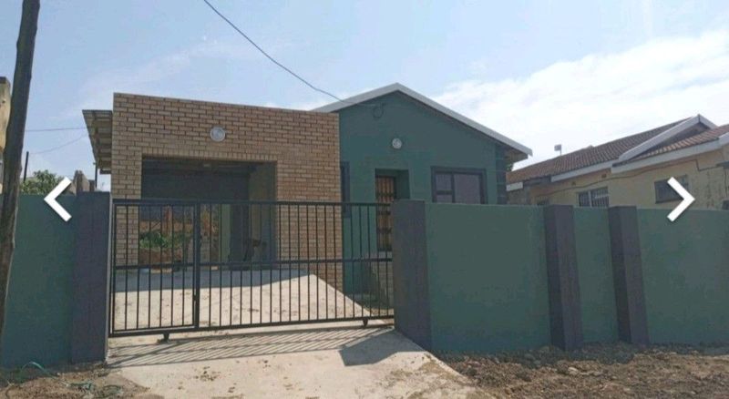 3 bedroom with ensuite, lounge and garage House at Kuyasa Mthatha for sale