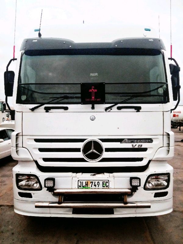 Mercadez benz actros 2005 model 2648