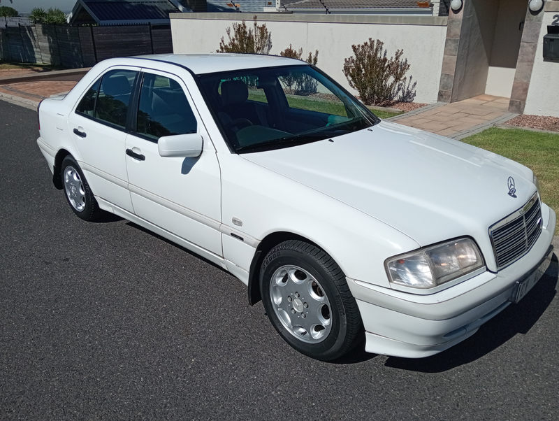 Mercedes-Benz C200 Classic, Automatic