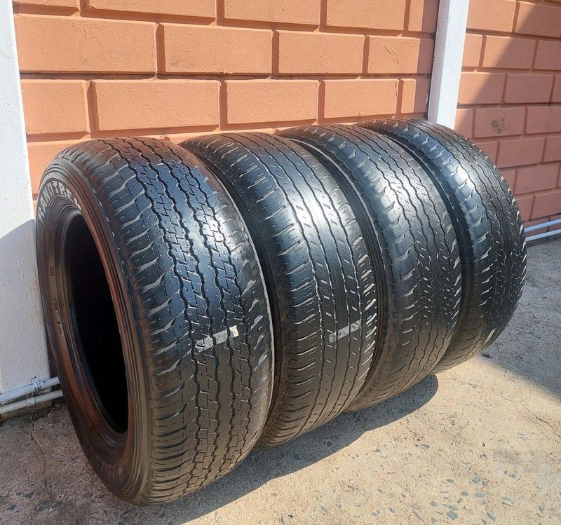 4× 265 60 18 inch dunlop grand treks for sale r1500 all 4
